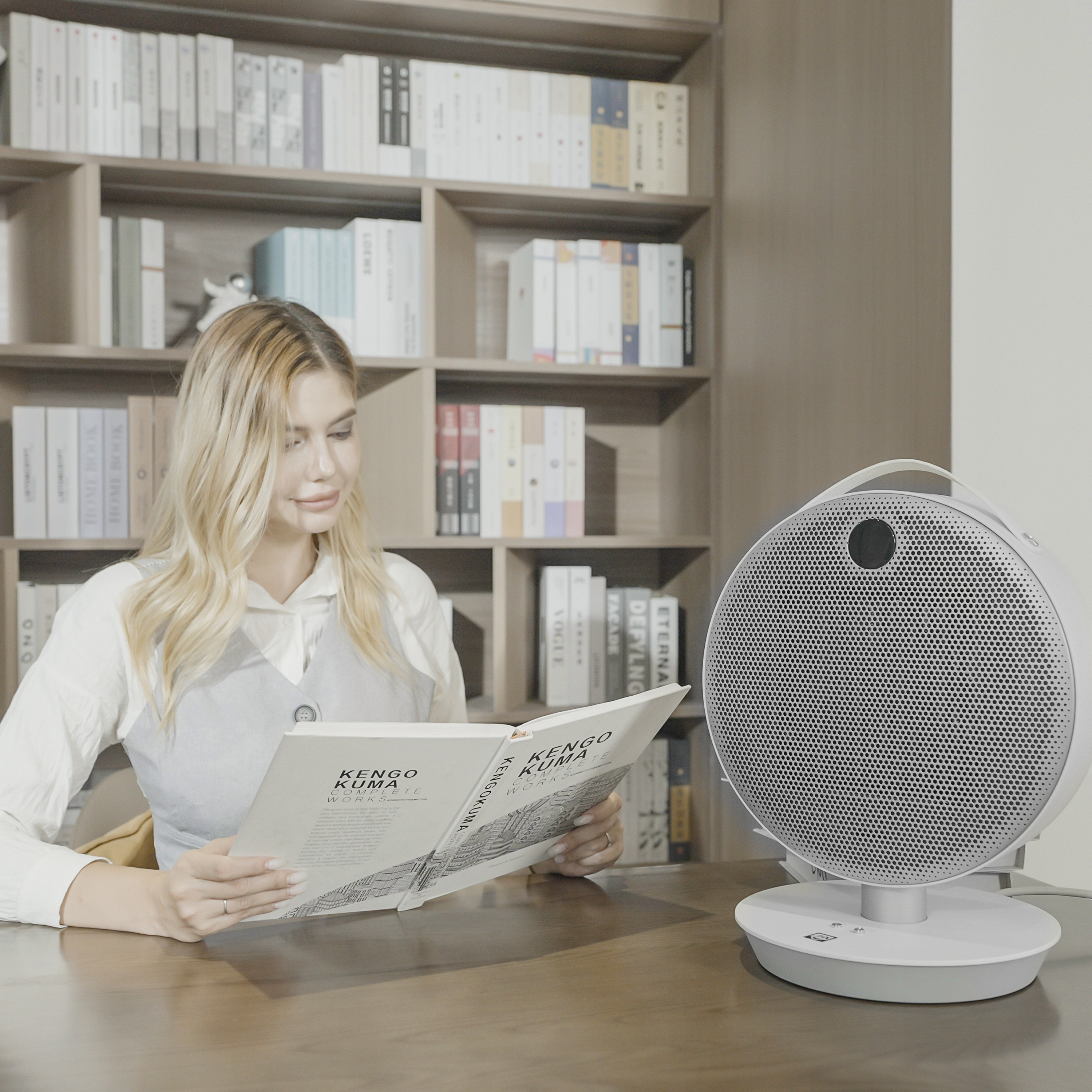 PTC-Heizlüfter mit Tischfuß 2200W