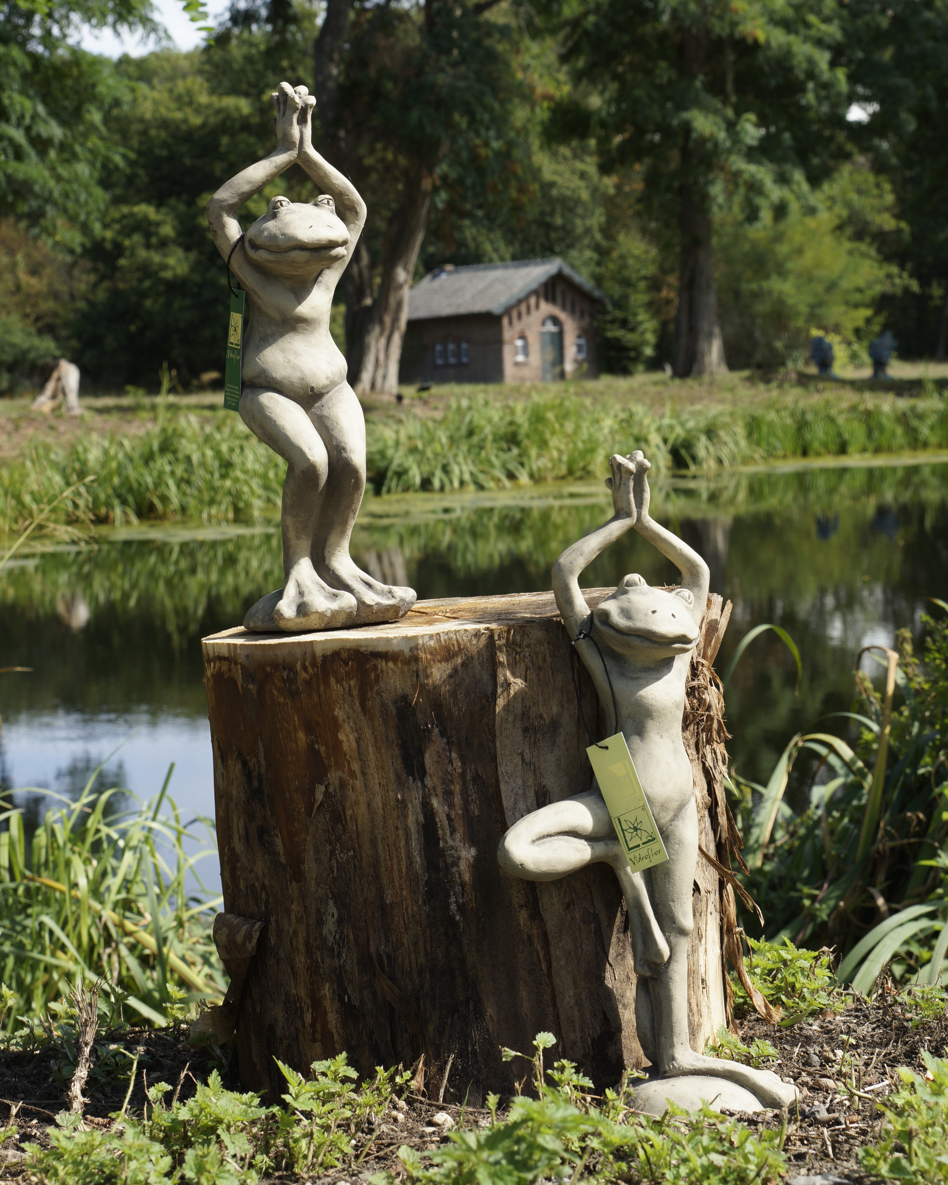 Gartenskulptur | YOGA-FROSCH – Der Baum